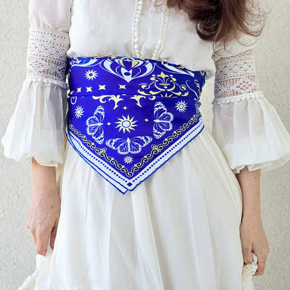 Foulard luxueux en 100% twill de soie bleu