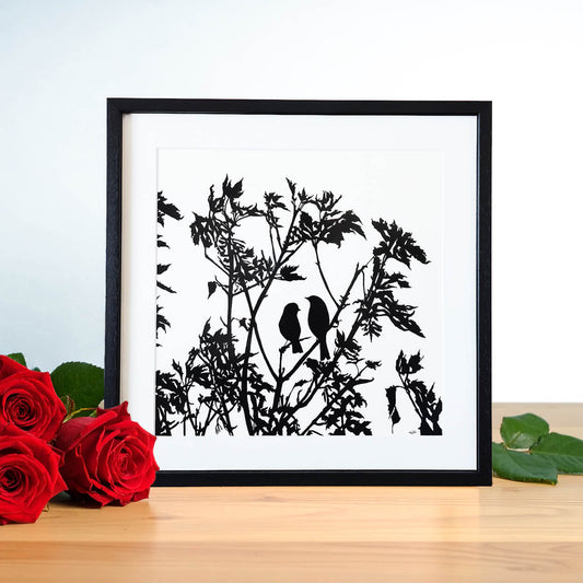 Ode naturaliste, dessin d'oiseaux noir et blanc réalisé à l'encre de chine par l'artiste Caroline Huet